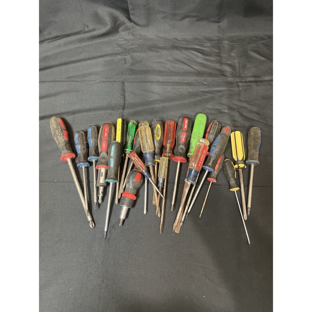 Lot of 24 Mixed Screwdrivers Craftsman Stanley Taskforce Used Tools